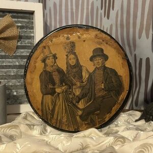 Antique 1914-1935 Tindeco Lithograph Round Black Snuff Tin Family Portrait